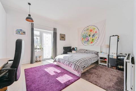 1 bedroom flat for sale, St Helen's Road, Norbury, London, SW16