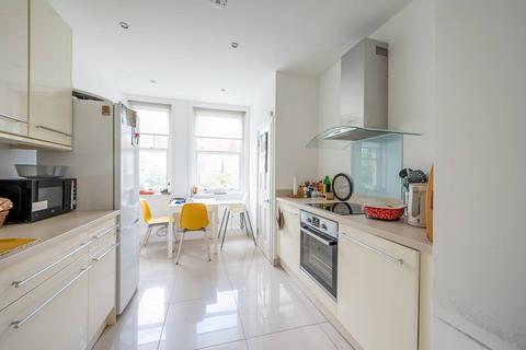 2 bedroom flat to rent, Castelnau Gardens, Castelnau, London, SW13