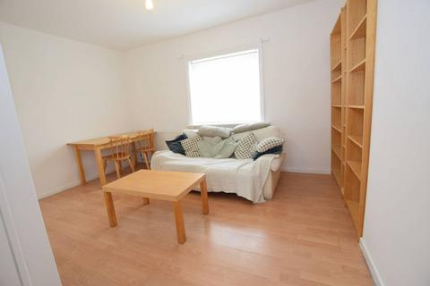 1 bedroom flat to rent - Foxley Road, Oval, London, SW9