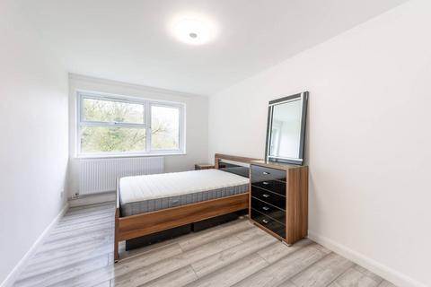2 bedroom maisonette to rent, Saltcroft Close, Wembley Park, Wembley, HA9