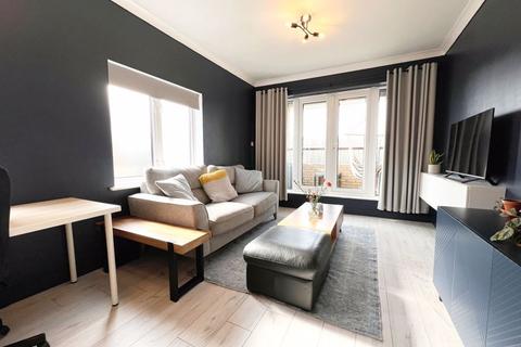 3 bedroom apartment for sale, 44 Grangemoor Court, Cardiff, CF11 0AH