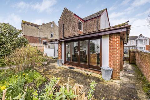 9 Augustine Road, Drayton, Portsmouth, PO6 1HY