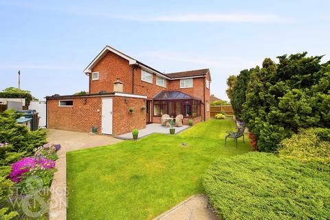 3 bedroom detached house for sale, Wedgewood Court, Gorleston, Great Yarmouth