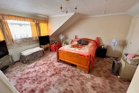 54 Dunchurch Crescent, Sutton Coldfield, B73 6QN