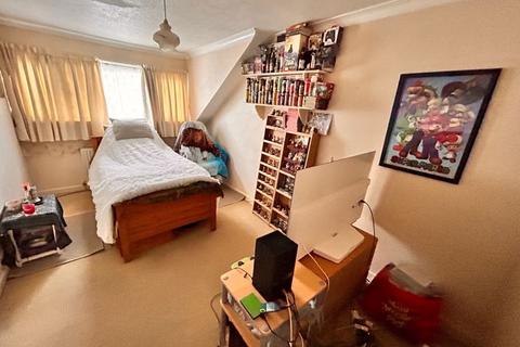 54 Dunchurch Crescent, Sutton Coldfield, B73 6QN