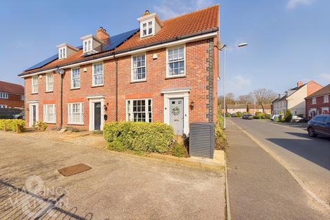 4 bedroom end of terrace house for sale, Lord Nelson Drive, Costessey, Norwich