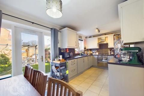 4 bedroom end of terrace house for sale, Lord Nelson Drive, Costessey, Norwich