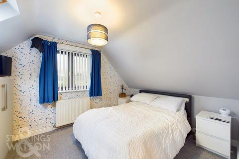 5 bedroom chalet for sale, St. Marys Close, Newton Flotman, Norwich
