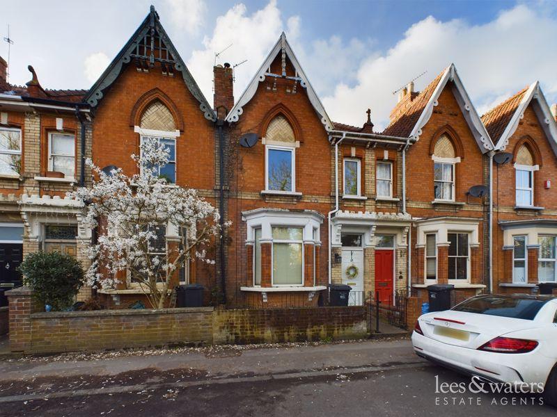 Lyndale Avenue, Bridgwater 3 bed terraced house £270,000
