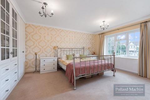 4 All Saints Drive, South Croydon, CR2 9ES