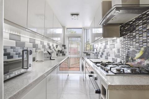 8 Stanhope Avenue, Harrow, HA3 5JW