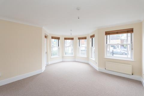 2 bedroom ground floor flat for sale, Townfield Court, Dorking