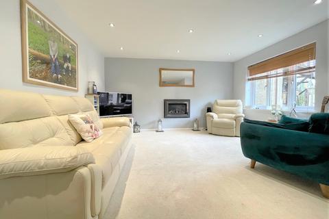 53 Brookfield, Highworth, Swindon, SN6 7HY