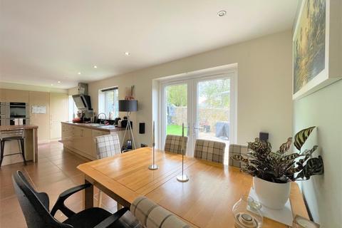 53 Brookfield, Highworth, Swindon, SN6 7HY