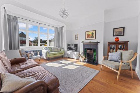 5 Barrow Hedges Way, Carshalton, SM5 3LL