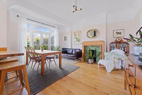 5 Barrow Hedges Way, Carshalton, SM5 3LL