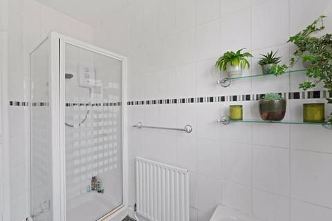5 Barrow Hedges Way, Carshalton, SM5 3LL