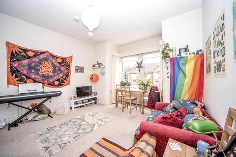 1 bedroom flat to rent, Merton Road, Bedford, MK40 3AF