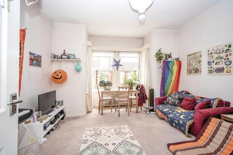 1 bedroom flat to rent, Merton Road, Bedford, MK40 3AF