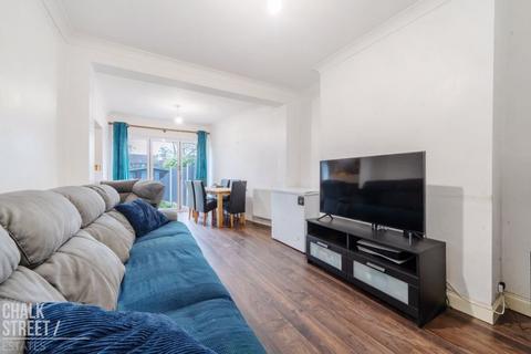 94 Burnway, Hornchurch, RM11 3SQ