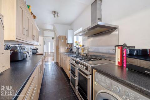 94 Burnway, Hornchurch, RM11 3SQ