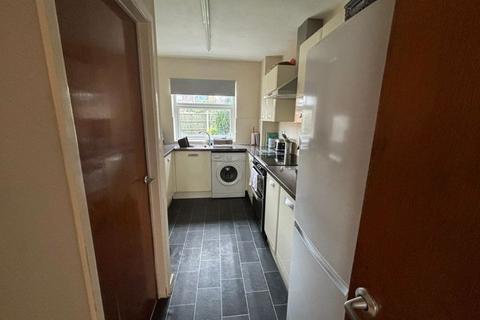 3 bedroom terraced house to rent - Shaw Drive, Yardley.