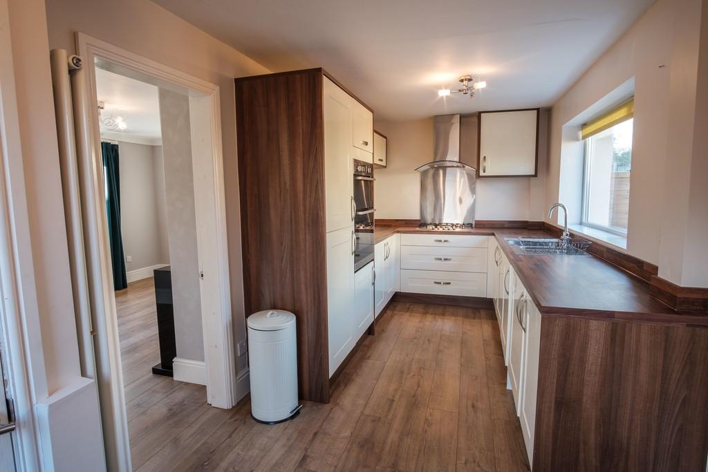 Kitchen alt 3