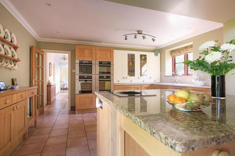 5 bedroom detached house for sale, Bremhill, Calne, Wiltshire, SN11.