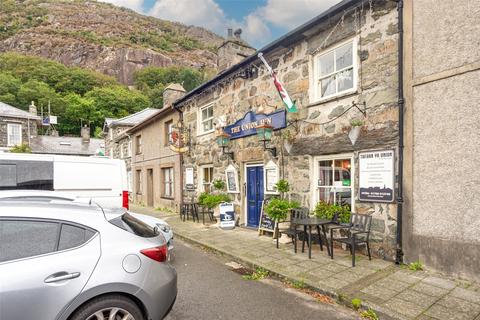 Restaurant for sale, Market Square, Tremadog, Porthmadog, Gwynedd, LL49