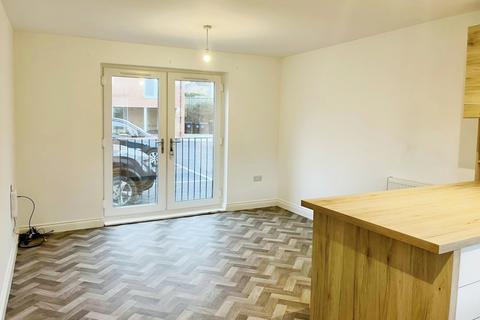 2 bedroom flat to rent, Oak Street, Oswestry, Shropshire, SY11