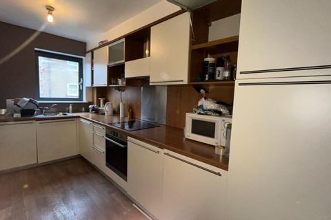 1 bedroom flat to rent - 547 Cable Street, London E1W