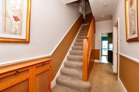 5 Kings Lane, Sutton, SM1 4PB