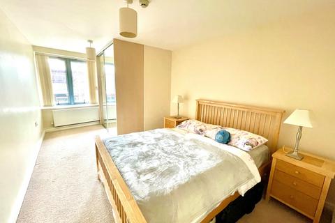 1 bedroom flat for sale, Clarke Court, 64 High Street, Egham, Surrey, TW20