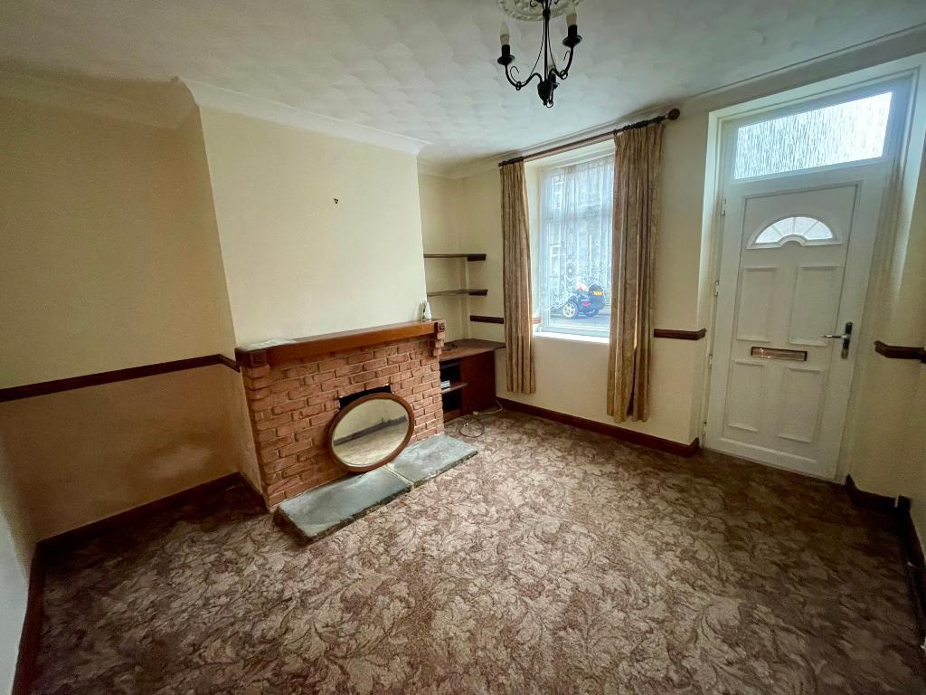 Regent Street, Hoyland Common, Barnsley, S74 0PU 2 bed terraced house