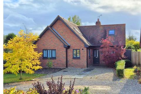 3 bedroom detached house for sale, Manley Crescent, Pembridge, Leominster, Herefordshire, HR6 9EB