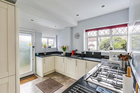 4 bedroom detached house for sale, Essenden Road, Sanderstead, CR2 0BU