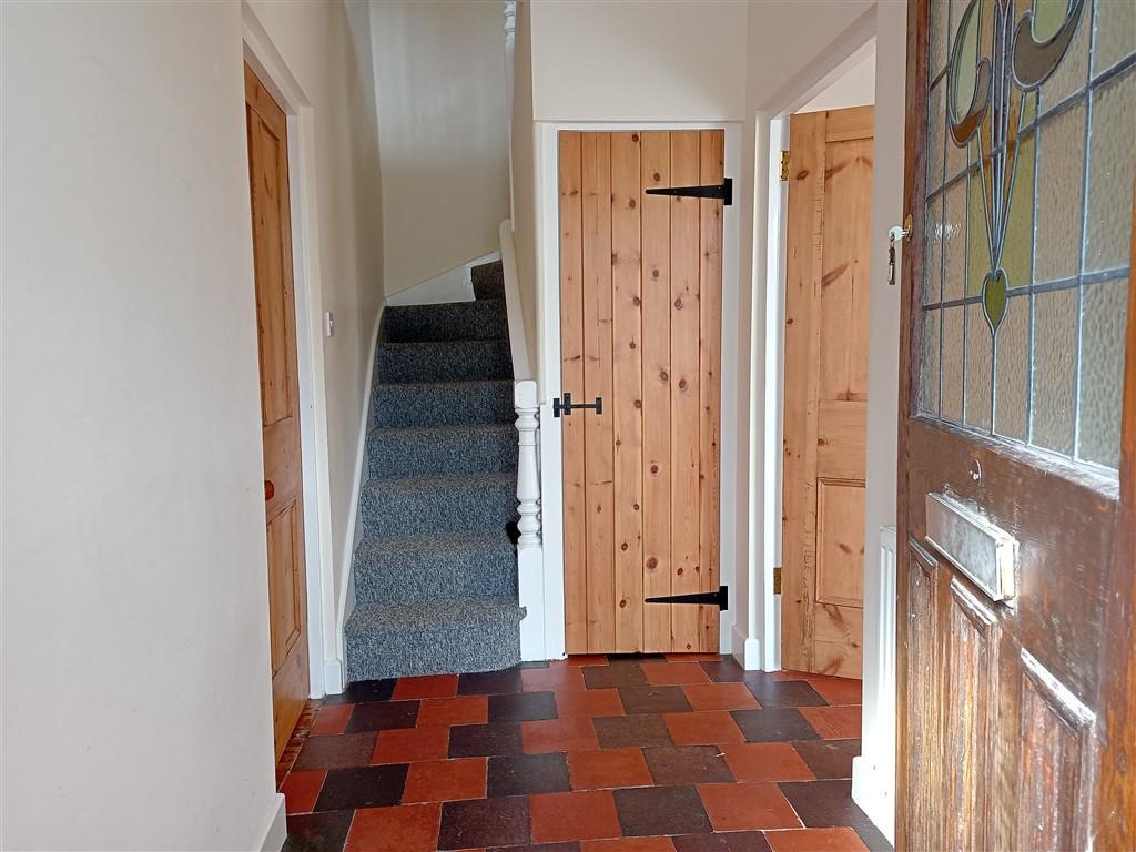Troedyrhiw 1 - Hallway