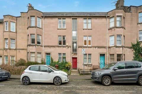 3 bedroom flat to rent, Learmonth Crescent, Comely Bank, Edinburgh