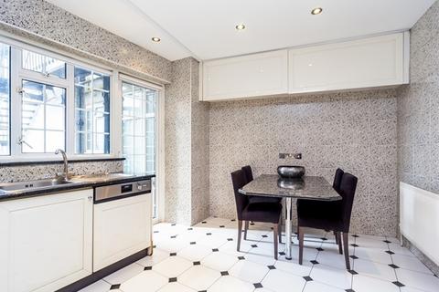 4 bedroom apartment to rent, Park Road, London NW8
