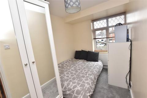 3 bedroom semi-detached house for sale, Grange Avenue, Yeadon, Leeds, West Yorkshire