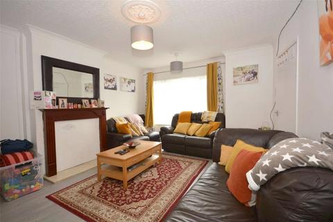 3 bedroom townhouse for sale - Aston Grove, Leeds, West Yorkshire