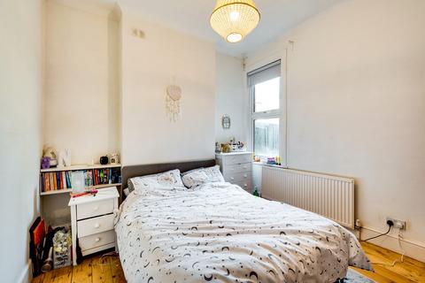 2 bedroom maisonette for sale, Longhurst Road, Hither Green , London, SE13