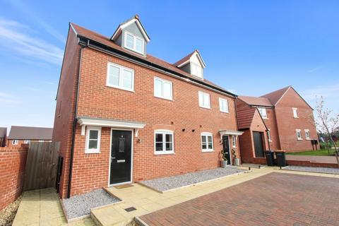 4 Teal Walk, Biddenham, Bedford, MK40 4UD