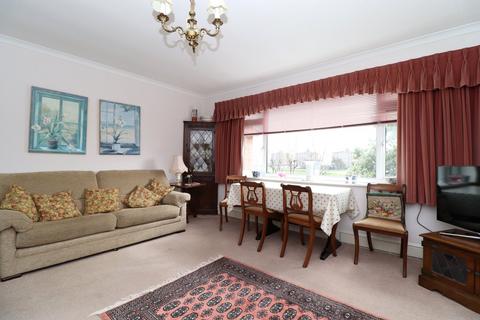 2 bedroom flat for sale, 19a Cooden Drive, Bexhill On Sea, TN39