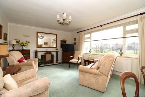 2 bedroom flat for sale, 19a Cooden Drive, Bexhill On Sea, TN39