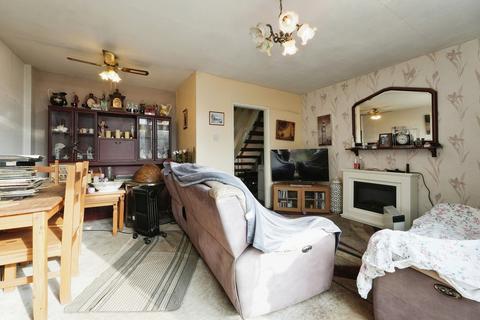 3 bedroom semi-detached house for sale - Northwood Park, Leeds LS26