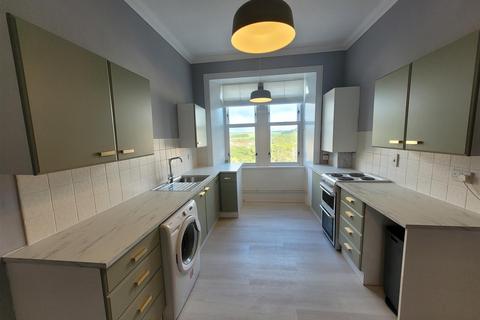 2 bedroom flat to rent, Lochwinnoch Road, Kilmacolm PA13