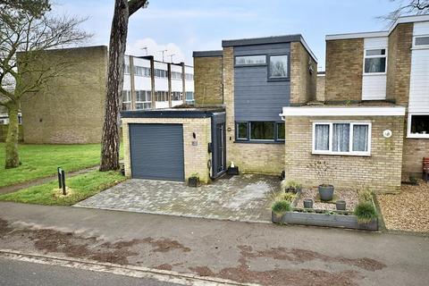 10 Avon Walk, Leighton Buzzard, LU7 3DE