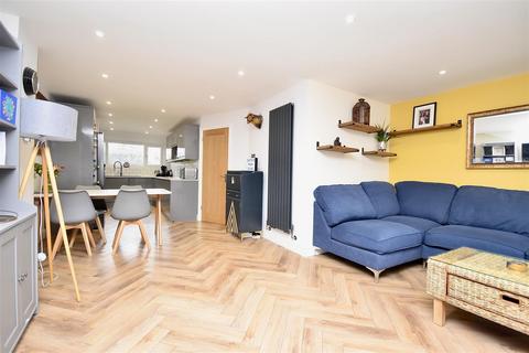 10 Avon Walk, Leighton Buzzard, LU7 3DE