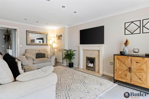 6 bedroom detached house for sale - Lomond Way, Stevenage